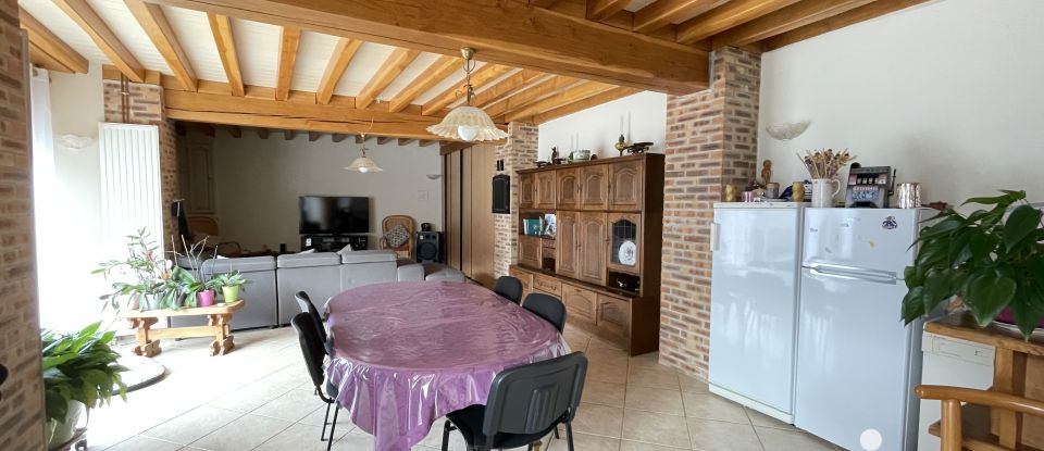 Longère 7 pièces de 247 m² à Les Bordes (89500)