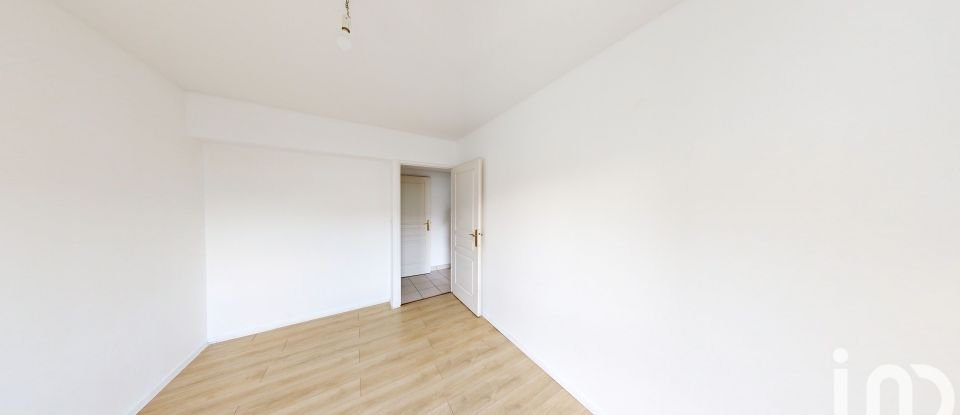 Appartement 5 pièces de 111 m² à Roubaix (59100)