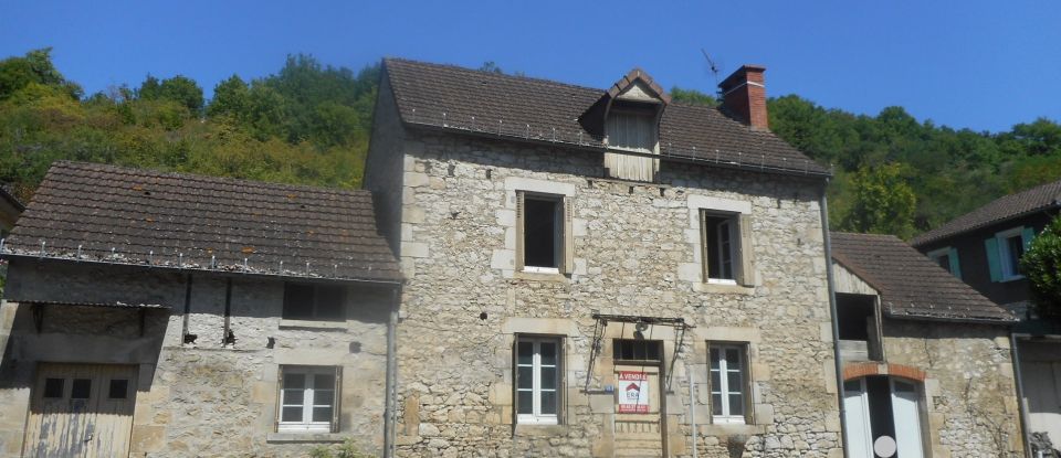 Traditional house 5 rooms of 130 m² in Lachapelle-Auzac (46200)