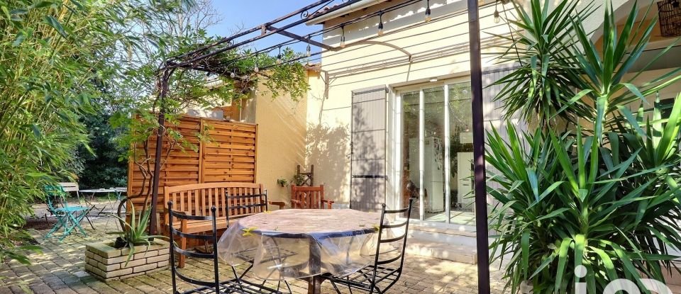 Maison 4 pièces de 105 m² à Sorgues (84700)