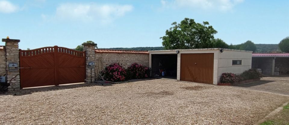 Maison traditionnelle 5 pièces de 175 m² à Courcelles-sur-Seine (27940)