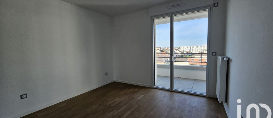 Appartement 4 pièces de 80 m² à Colombes (92700)