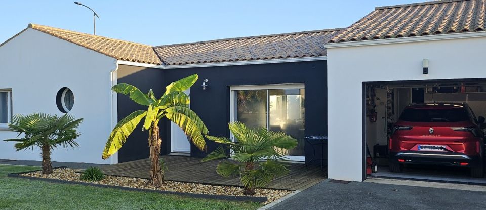 Pavillon 5 pièces de 128 m² à Saujon (17600)