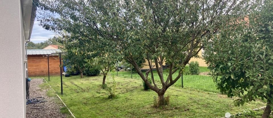 Pavillon 5 pièces de 110 m² à Sugères (63490)