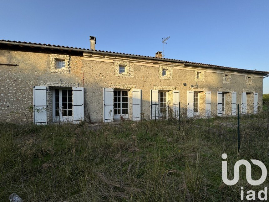 Traditional house 9 rooms of 179 m² in Montendre (17130)