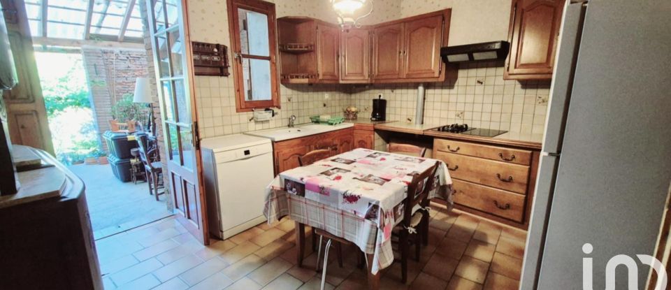 House 5 rooms of 196 m² in Saint-Lys (31470)