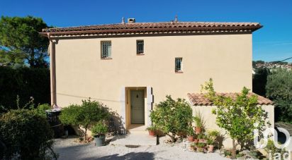 Traditional house 7 rooms of 125 m² in Ollioules (83190)