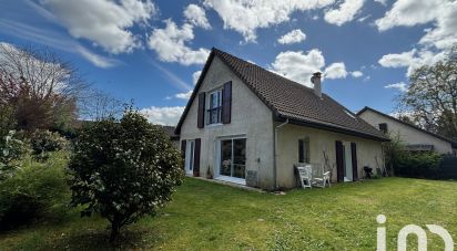 Traditional house 7 rooms of 182 m² in Rochefort-en-Yvelines (78730)