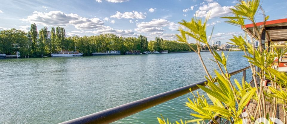 Péniche 6 pièces de 160 m² à Paris (75016)