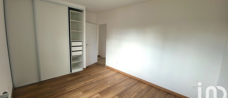 Pavilion 5 rooms of 96 m² in Artenay (45410)