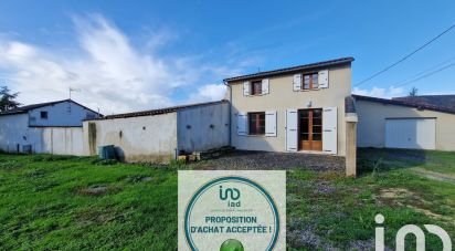 Village house 4 rooms of 116 m² in Taizé-Aizie (16700)