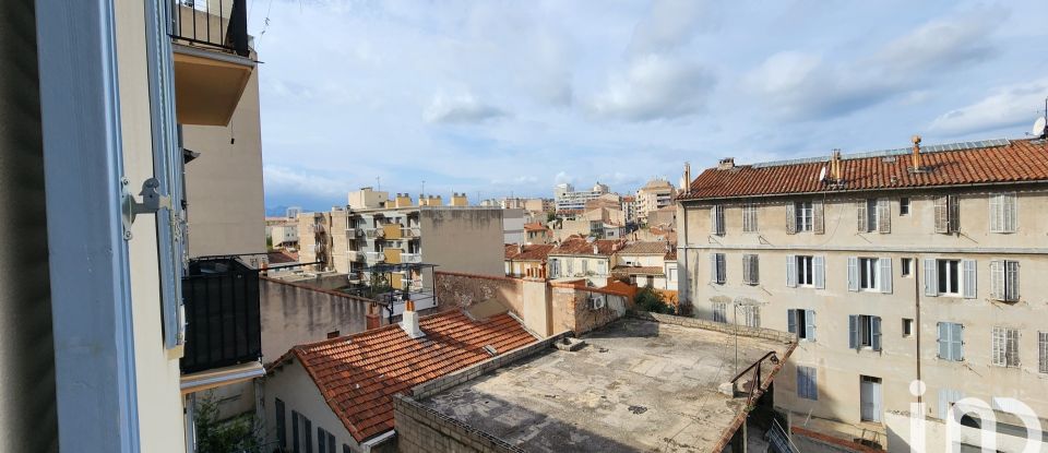 Appartement 3 pièces de 68 m² à Marseille (13005)