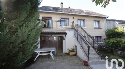 Traditional house 7 rooms of 177 m² in Morangis (91420)