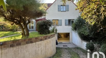 House 6 rooms of 164 m² in Richebourg (78550)