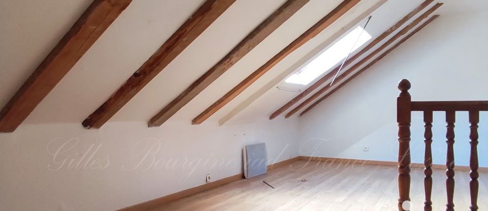 Barn conversion 7 rooms of 210 m² in Barjac (48000)