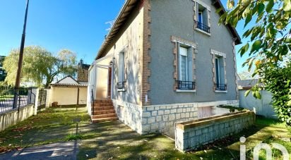 House 5 rooms of 95 m² in Sury-près-Léré (18240)