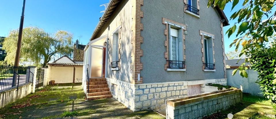 House 5 rooms of 95 m² in Sury-près-Léré (18240)