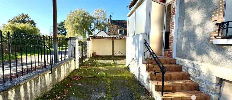 House 5 rooms of 95 m² in Sury-près-Léré (18240)