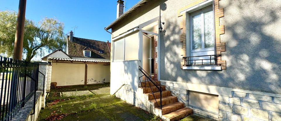 House 5 rooms of 95 m² in Sury-près-Léré (18240)