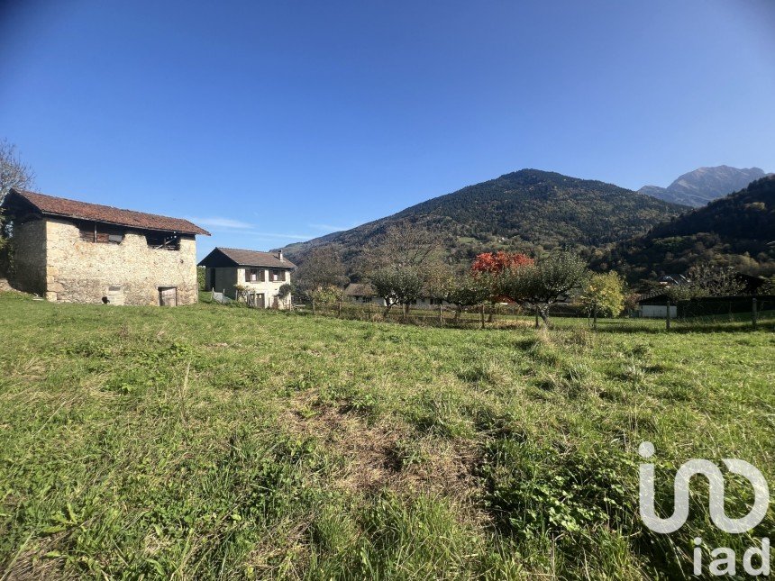 Land of 758 m² in Allevard (38580)