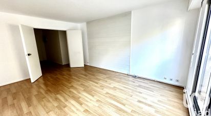 Appartement 3 pièces de 72 m² à Courbevoie (92400)