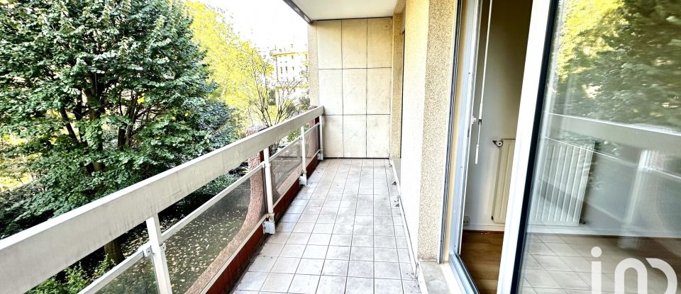 Appartement 3 pièces de 72 m² à Courbevoie (92400)