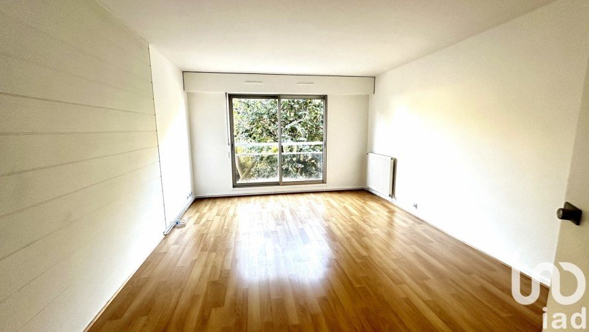 Appartement 3 pièces de 72 m² à Courbevoie (92400)