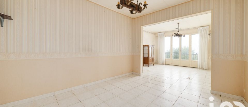 Maison traditionnelle 5 pièces de 130 m² à Chaligny (54230)