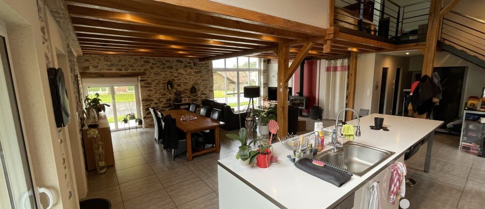 Longere 7 rooms of 191 m² in Saint-Junien (87200)