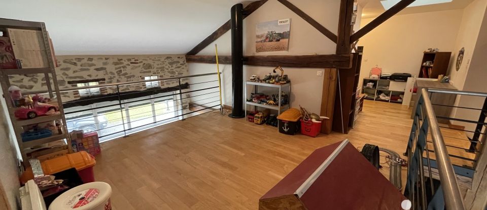 Longere 7 rooms of 191 m² in Saint-Junien (87200)