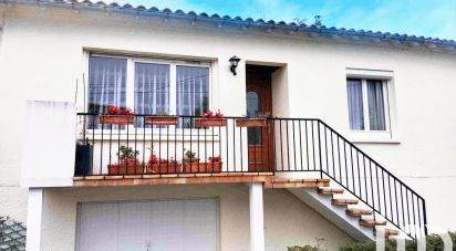 House 5 rooms of 105 m² in Niort (79000)