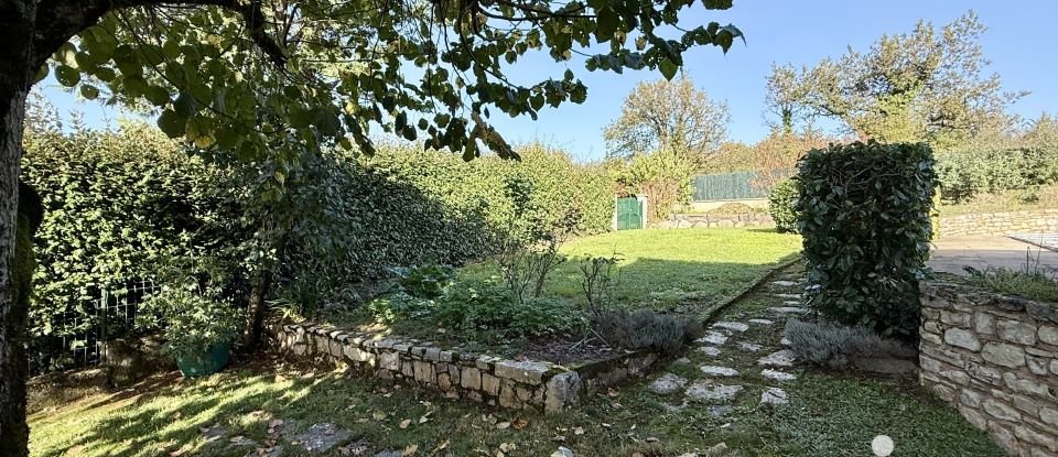 Traditional house 4 rooms of 115 m² in Lissac-et-Mouret (46100)