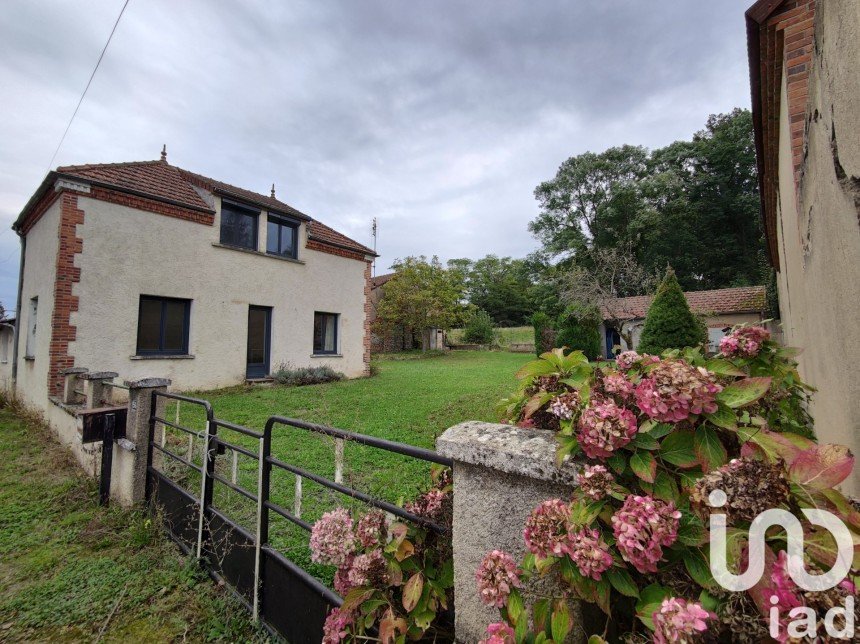 House 5 rooms of 120 m² in Bourbon-Lancy (71140)