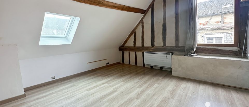 Maison de ville 7 pièces de 177 m² à Château-Renard (45220)