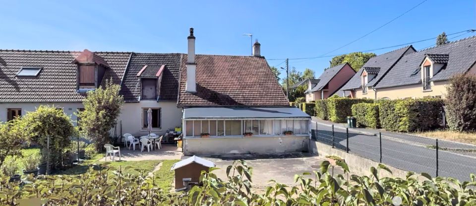 Maison traditionnelle 4 pièces de 83 m² à La Chapelle-Saint-Ursin (18570)