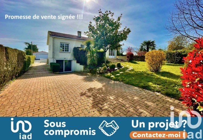 Maison traditionnelle 10 pièces de 178 m² à Les Landes-Genusson (85130)