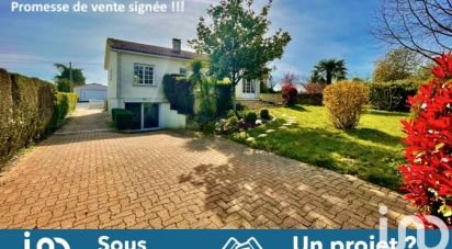 Traditional house 10 rooms of 178 m² in Les Landes-Genusson (85130)