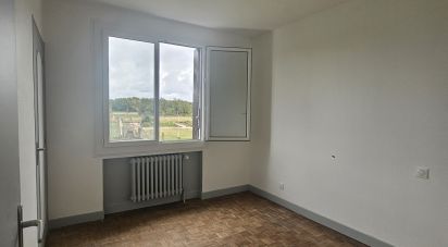 Maison de village 7 pièces de 180 m² à Bessay-sur-Allier (03340)