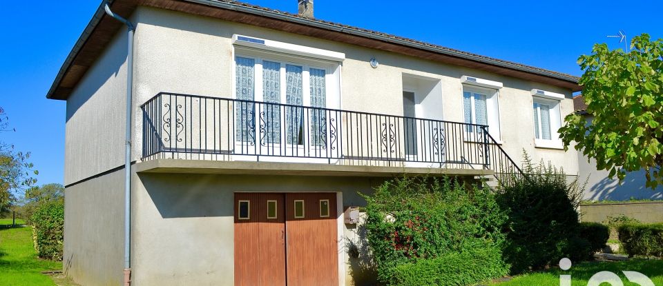 Traditional house 5 rooms of 91 m² in Lathus-Saint-Rémy (86390)