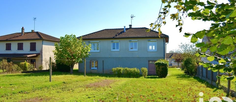 Traditional house 5 rooms of 91 m² in Lathus-Saint-Rémy (86390)