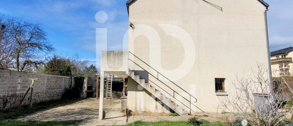 Maison traditionnelle 5 pièces de 136 m² à Montluçon (03100)