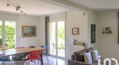 Maison 7 pièces de 175 m² à Saint-Genis-Pouilly (01630)