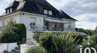 Traditional house 10 rooms of 250 m² in Amboise (37400)