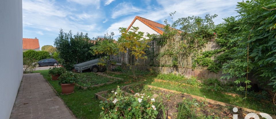 Maison 10 pièces de 200 m² à Noisseville (57645)