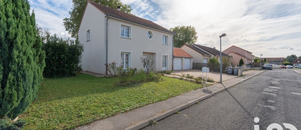 Maison 10 pièces de 200 m² à Noisseville (57645)