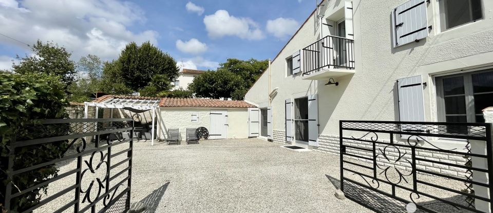 Maison de village 4 pièces de 91 m² à Aulnay (17470)