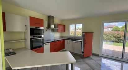 Maison 3 pièces de 75 m² à Châteauponsac (87290)