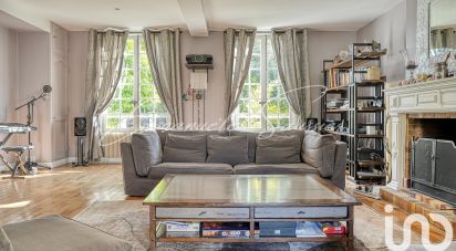 Maison 9 pièces de 250 m² à La Celle-Saint-Cloud (78170)