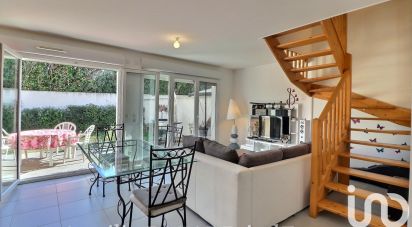 House 4 rooms of 76 m² in Châteauneuf-les-Martigues (13220)