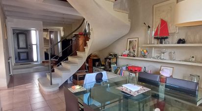 Maison 5 pièces de 130 m² à Nîmes (30000)